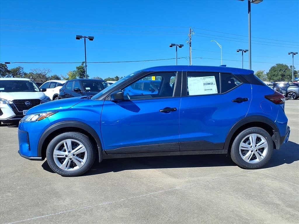 2025 Nissan Kicks