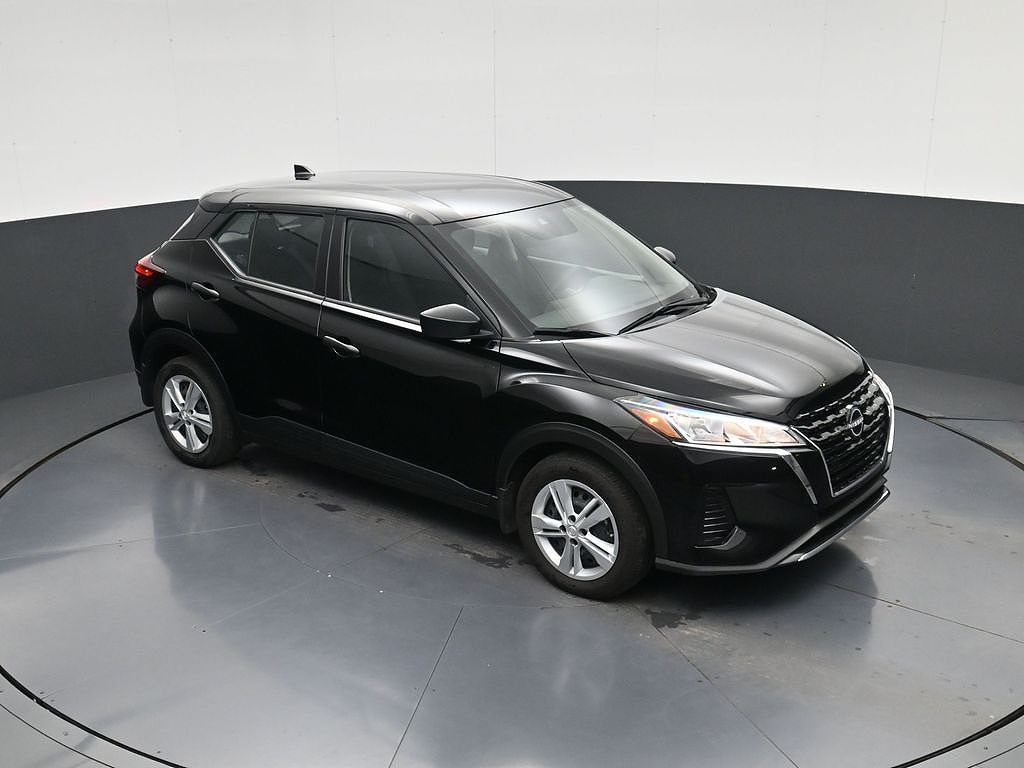 2025 Nissan Kicks Play