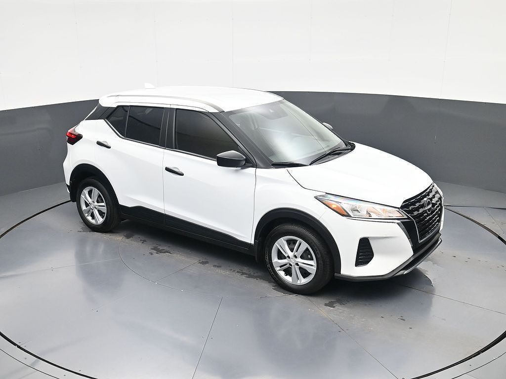 2025 Nissan Kicks Play
