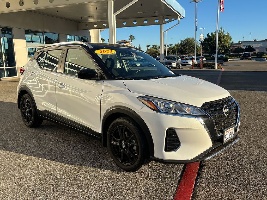2023 Nissan Kicks SV