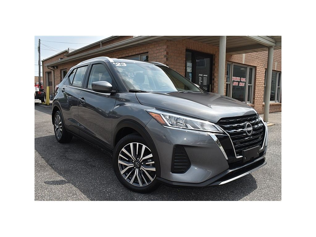 2023 Nissan Kicks SV