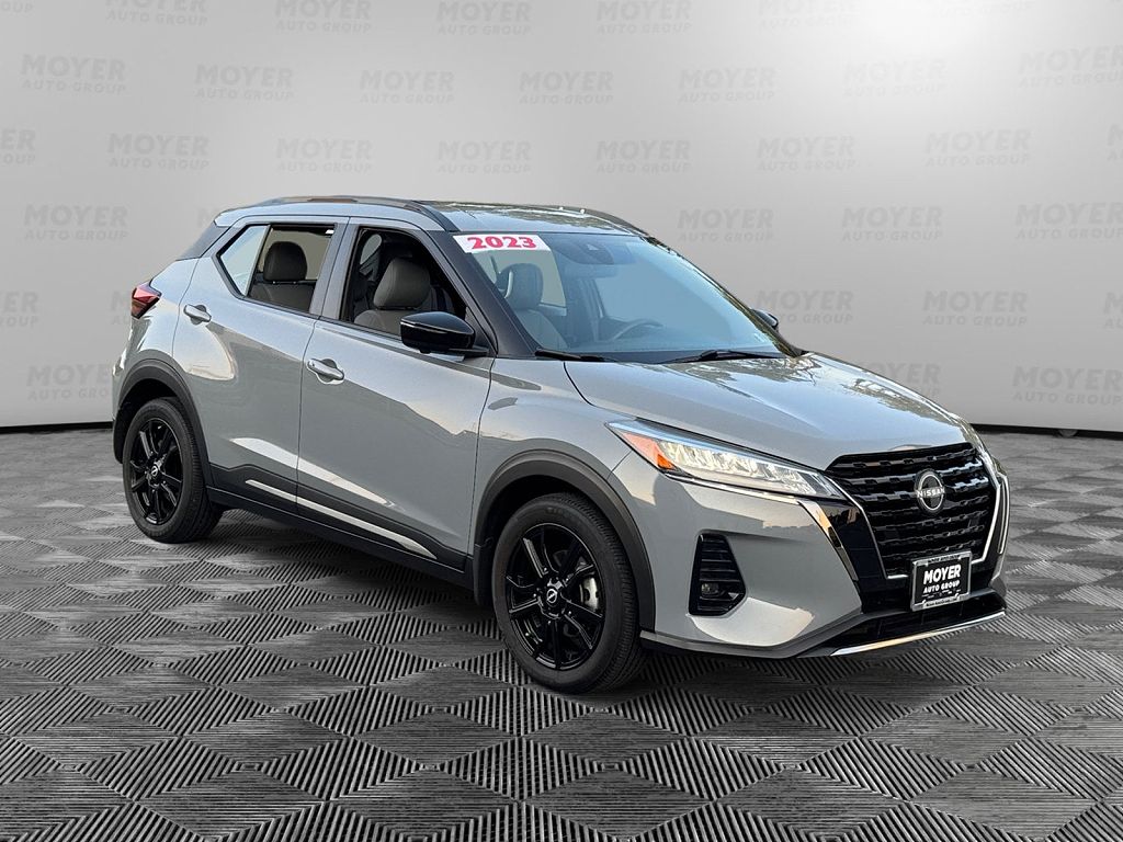 2023 Nissan Kicks SR