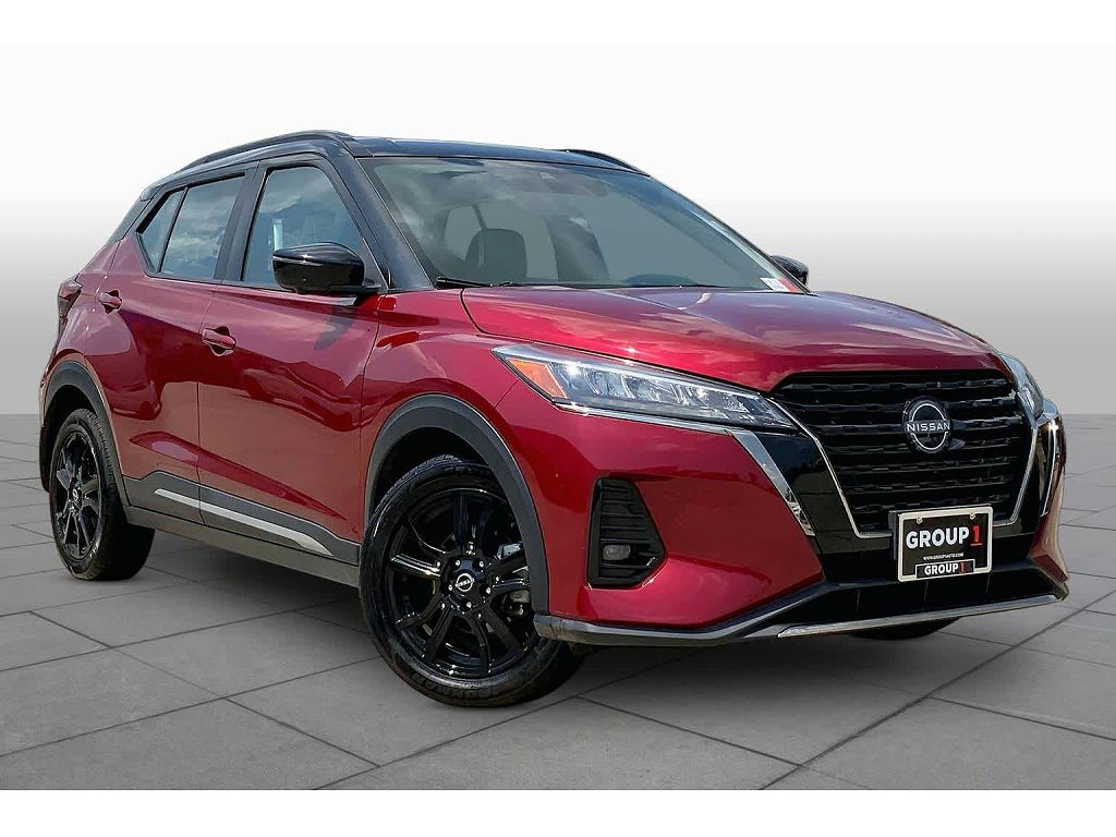 2023 Nissan Kicks SR