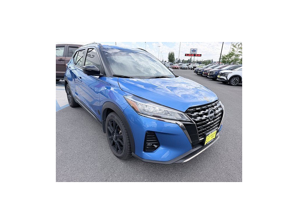 2024 Nissan Kicks SR