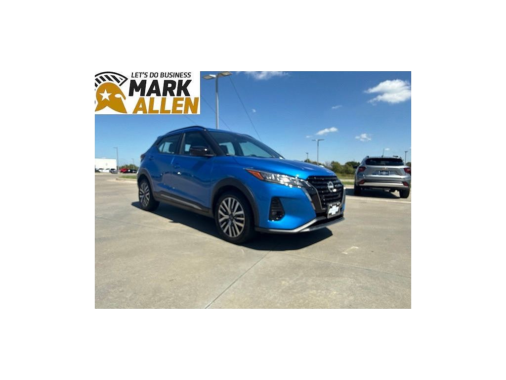 2024 Nissan Kicks SR