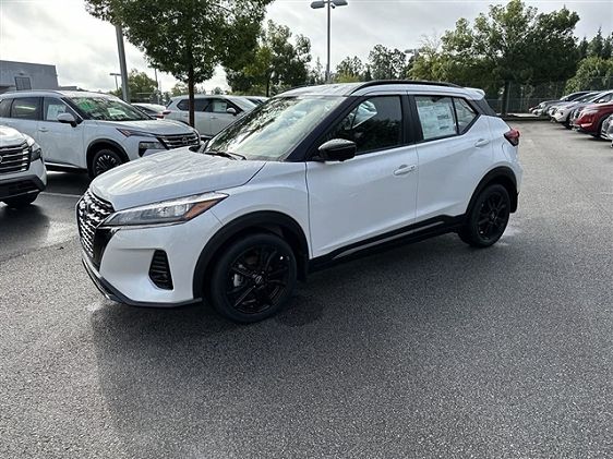 2024 Nissan Kicks SR