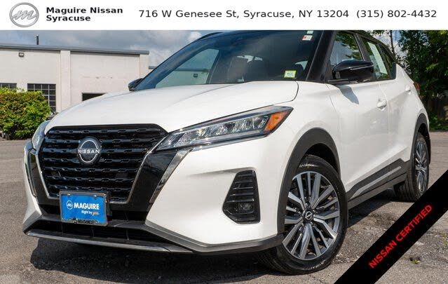2023 Nissan Kicks SR