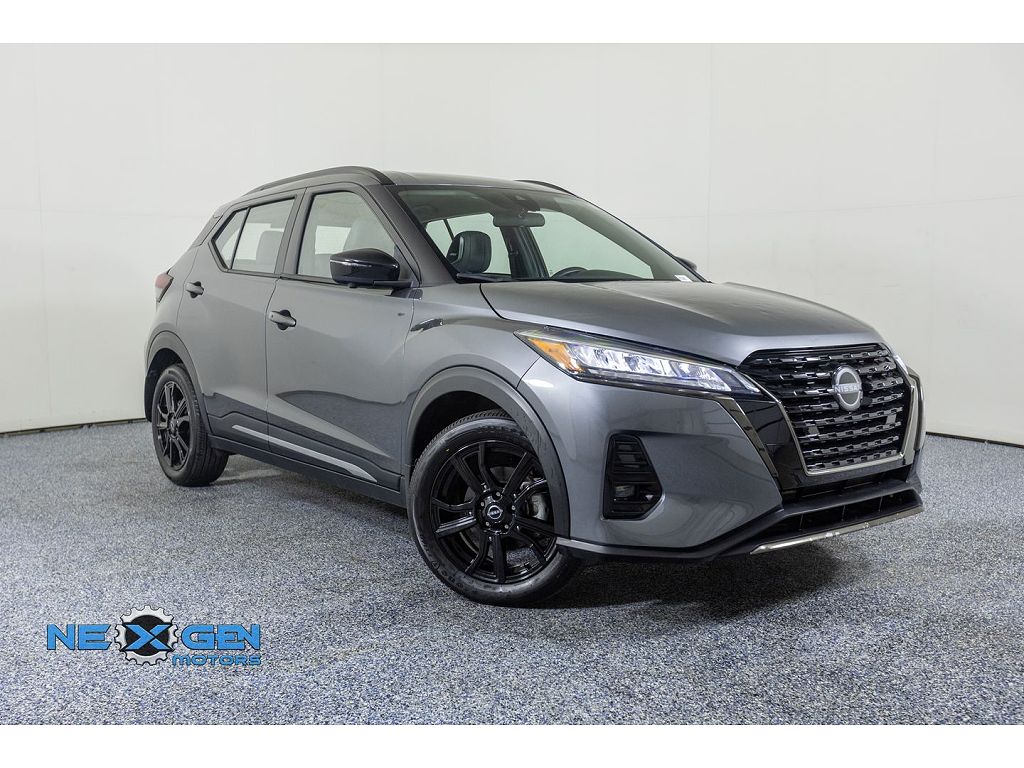 2024 Nissan Kicks SR