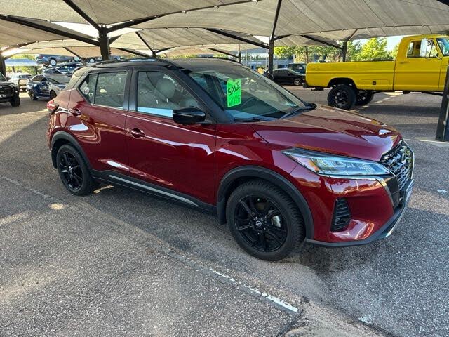 2023 Nissan Kicks SR