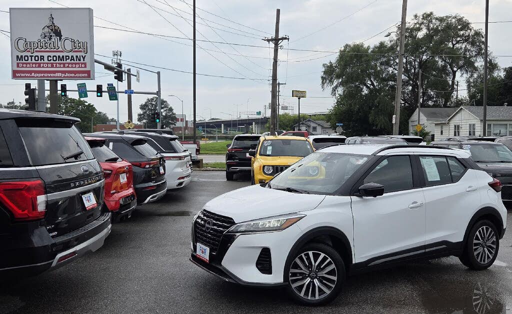 2024 Nissan Kicks SR