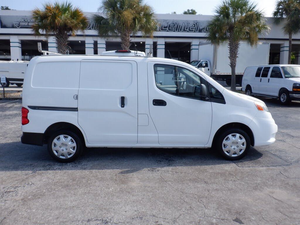 2020 Nissan NV200 SV