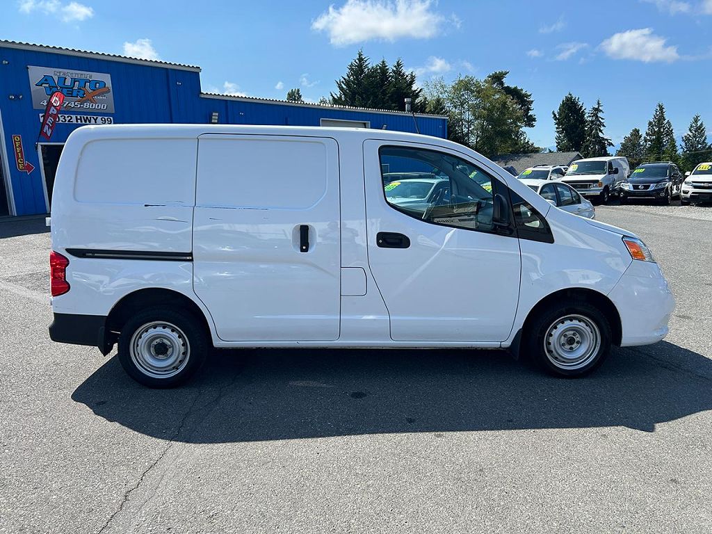 2020 Nissan NV200 SV