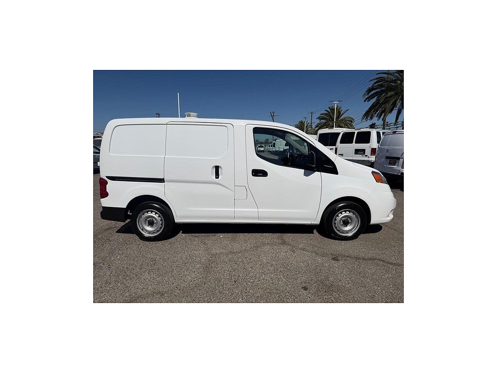 2021 Nissan NV200 S