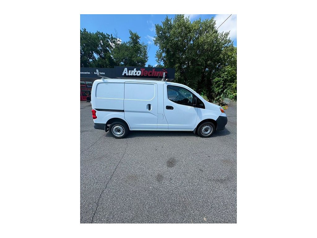 2017 Nissan NV200 SV