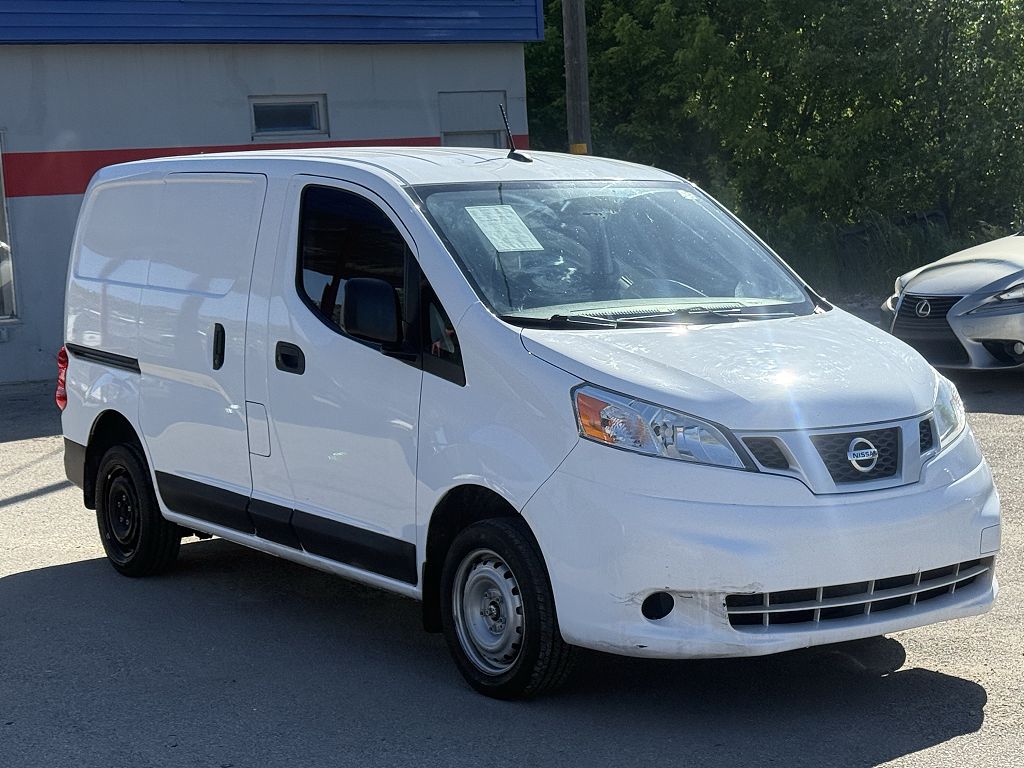 2020 Nissan NV200 SV