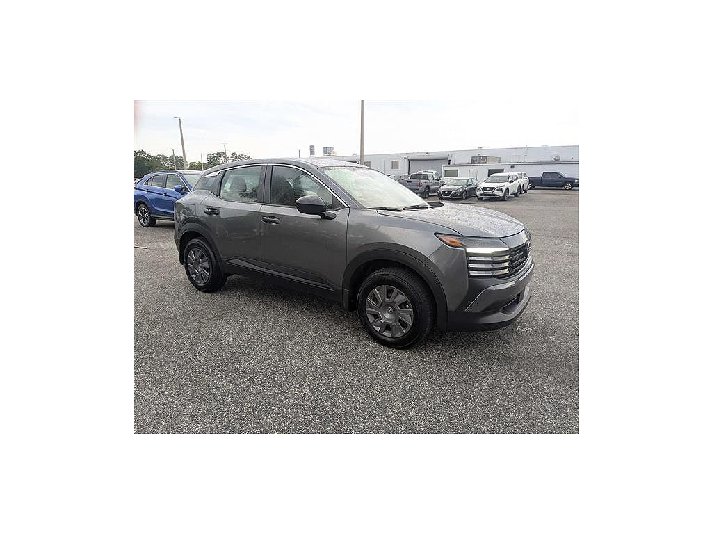 2025 Nissan Kicks S