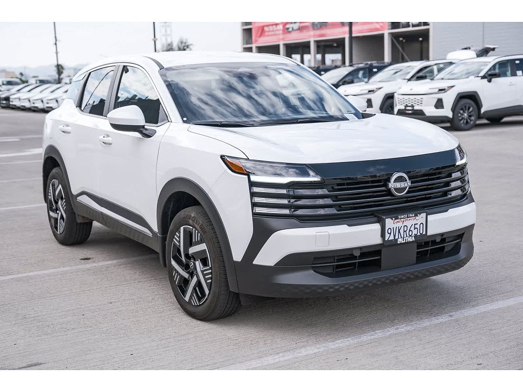 2025 Nissan Kicks SV