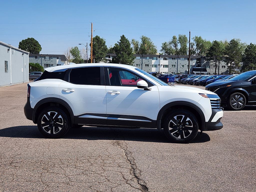 2025 Nissan Kicks SV