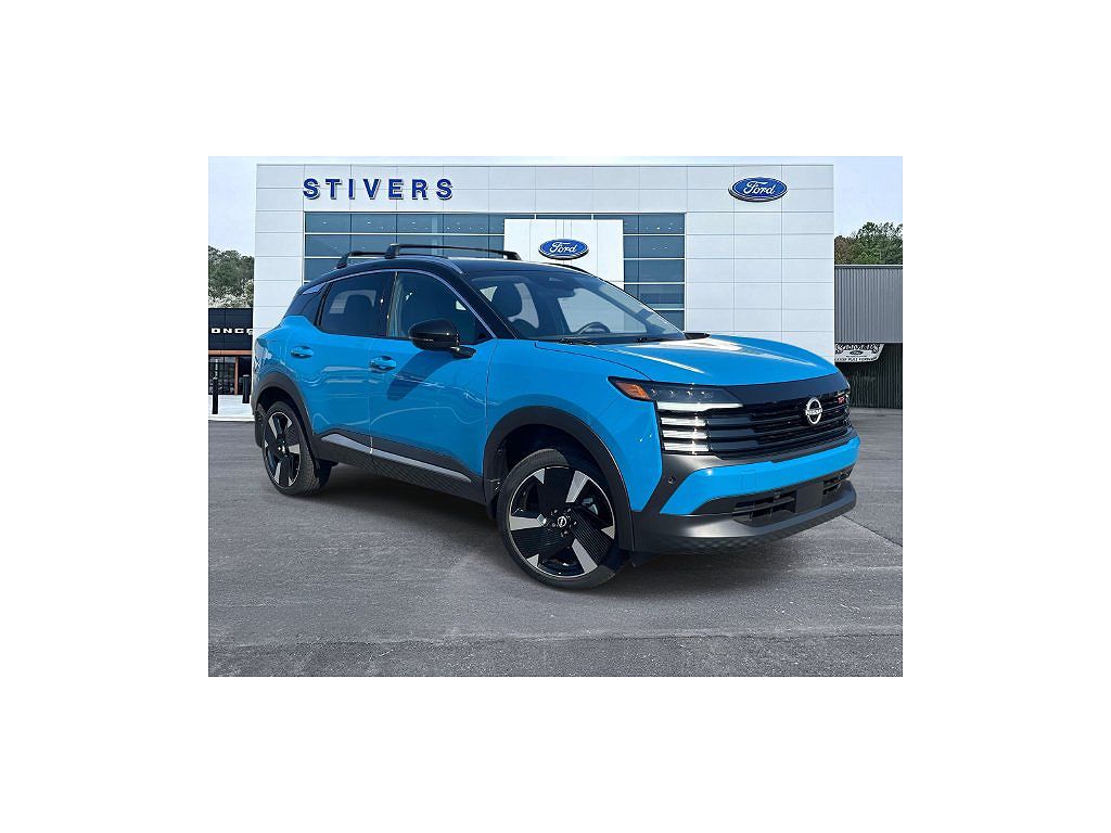 2025 Nissan Kicks SR
