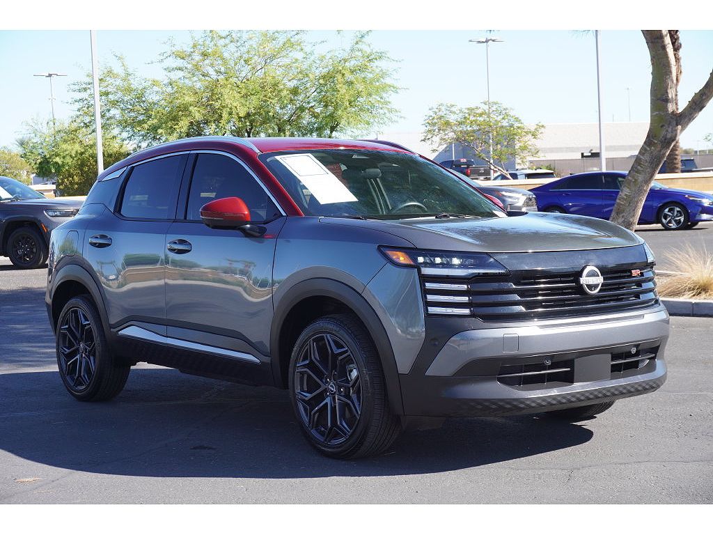 2025 Nissan Kicks SR