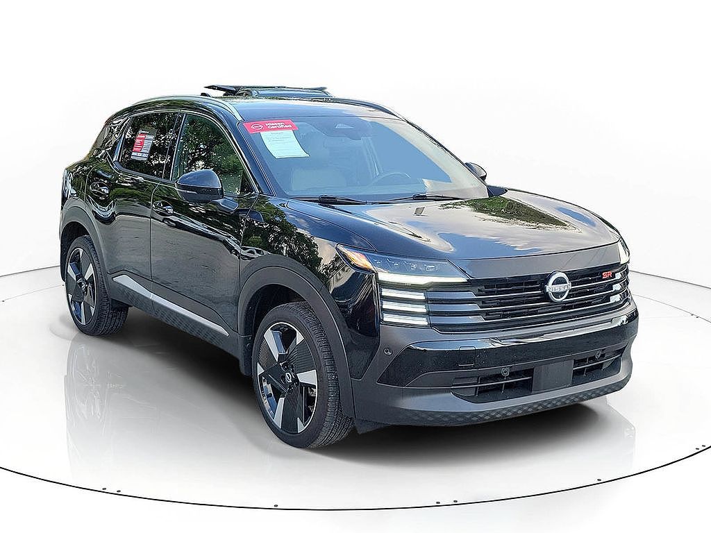 2025 Nissan Kicks SR