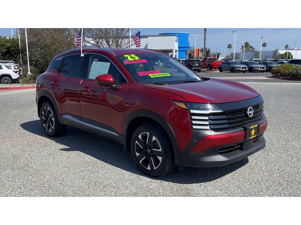 2025 Nissan Kicks SR