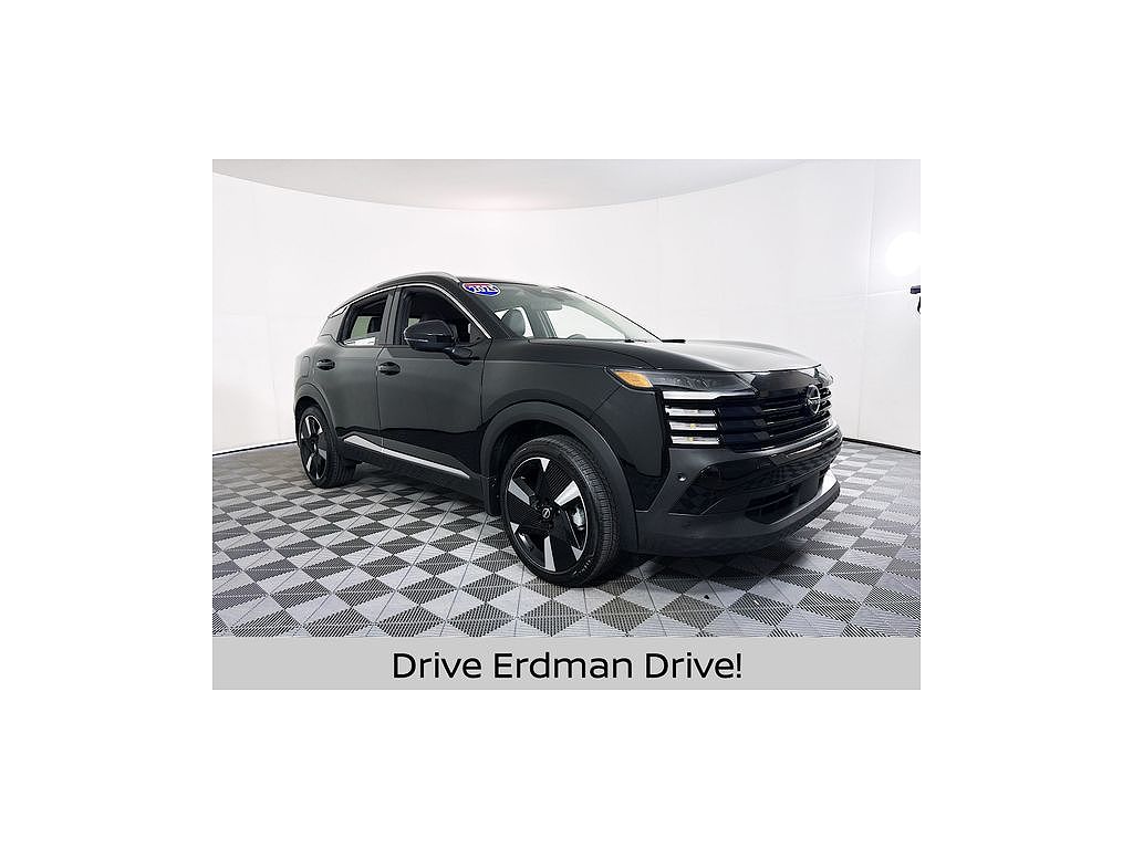 2025 Nissan Kicks SR