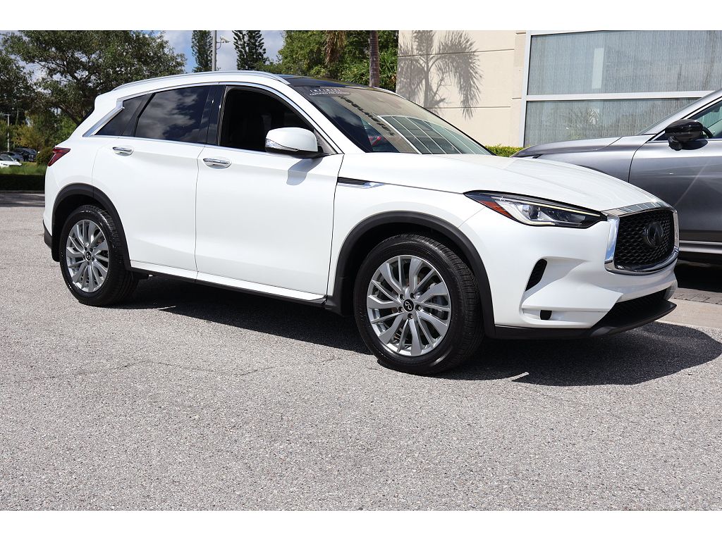 2023 Infiniti QX50 LUXE