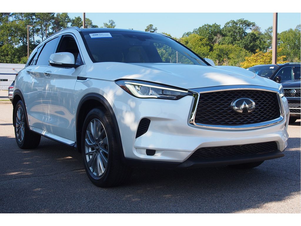 2023 INFINITI QX50 LUXE