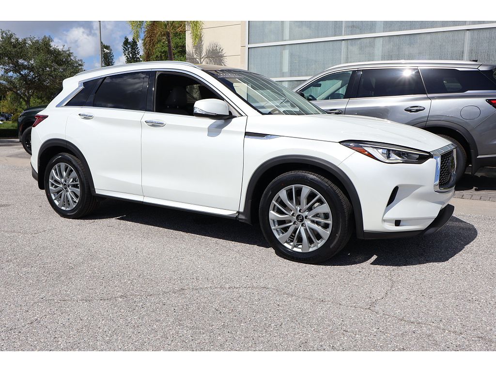 2023 Infiniti QX50 LUXE