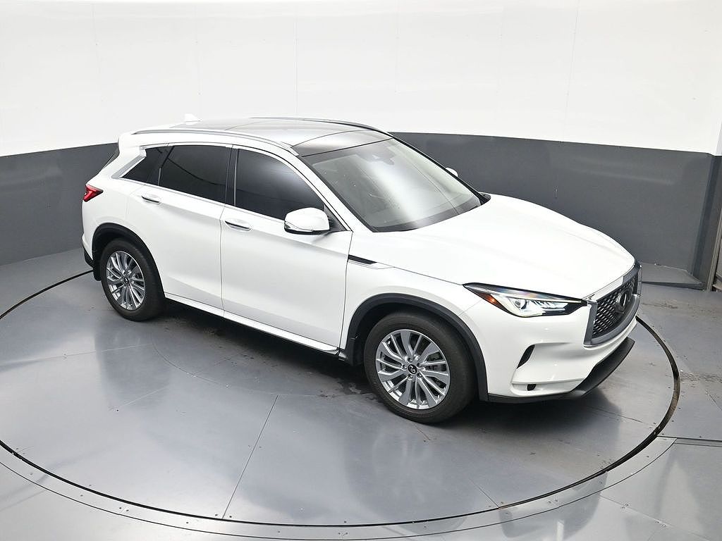 2023 INFINITI QX50 LUXE