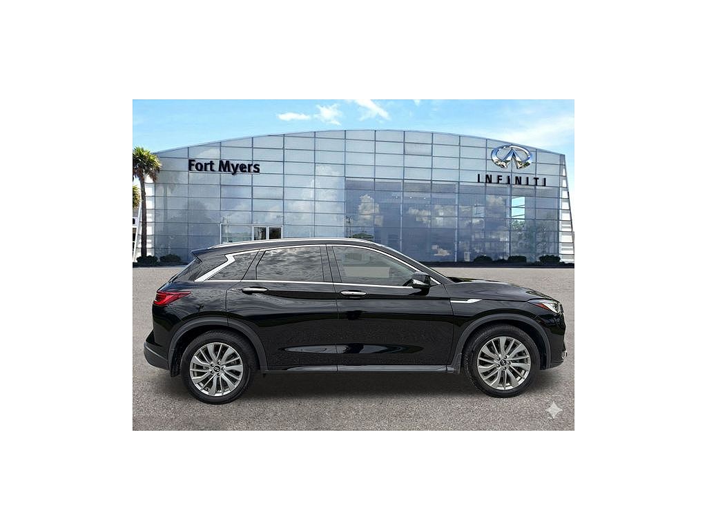 2023 Infiniti QX50 LUXE