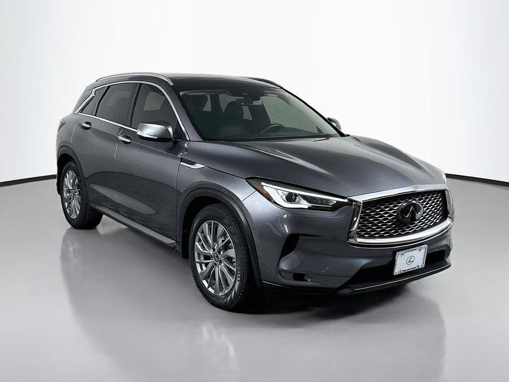 2024 INFINITI QX50 LUXE