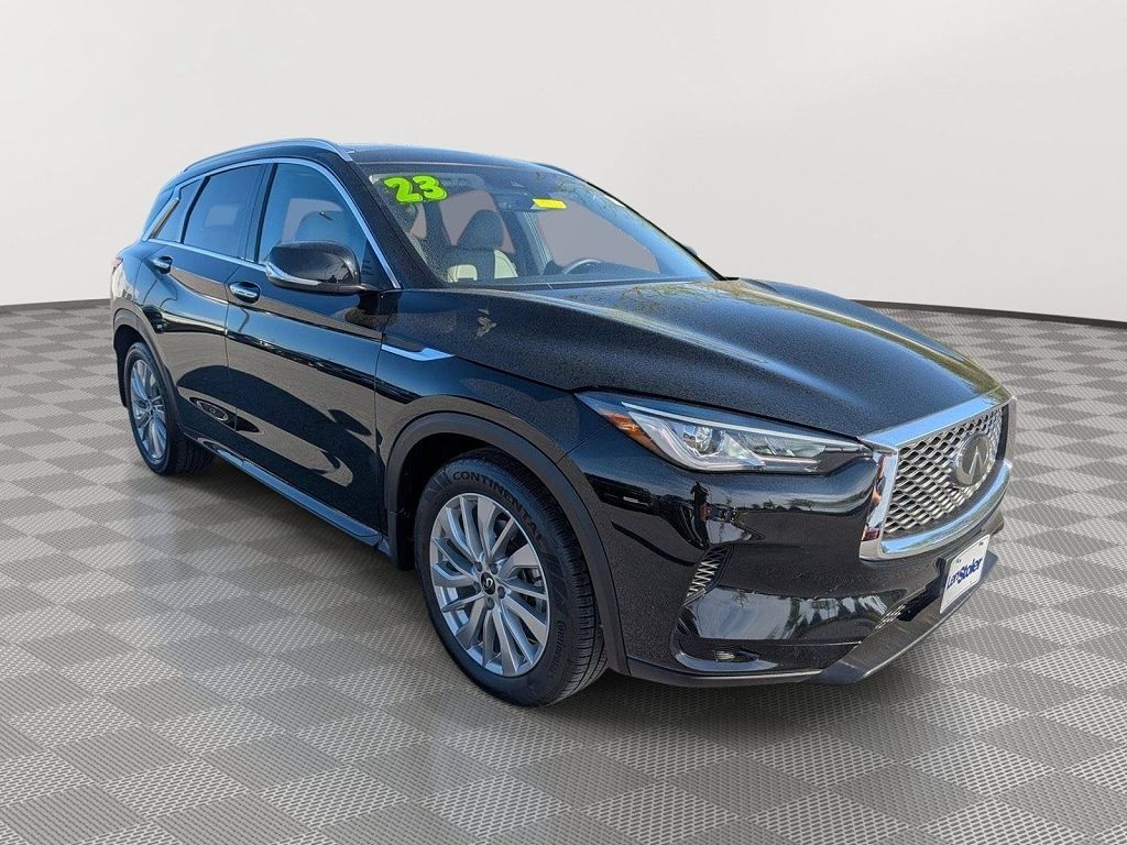 2023 Infiniti QX50 LUXE