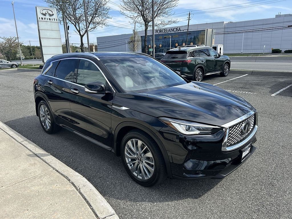 2025 Infiniti QX50 LUXE