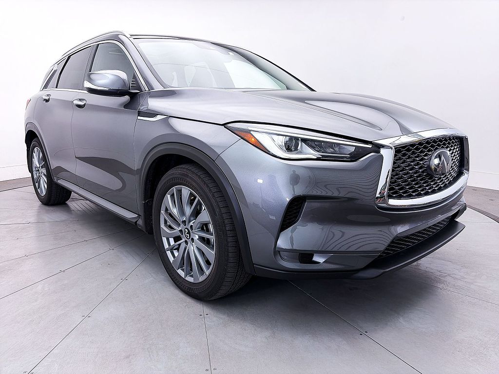 2025 INFINITI QX50 LUXE
