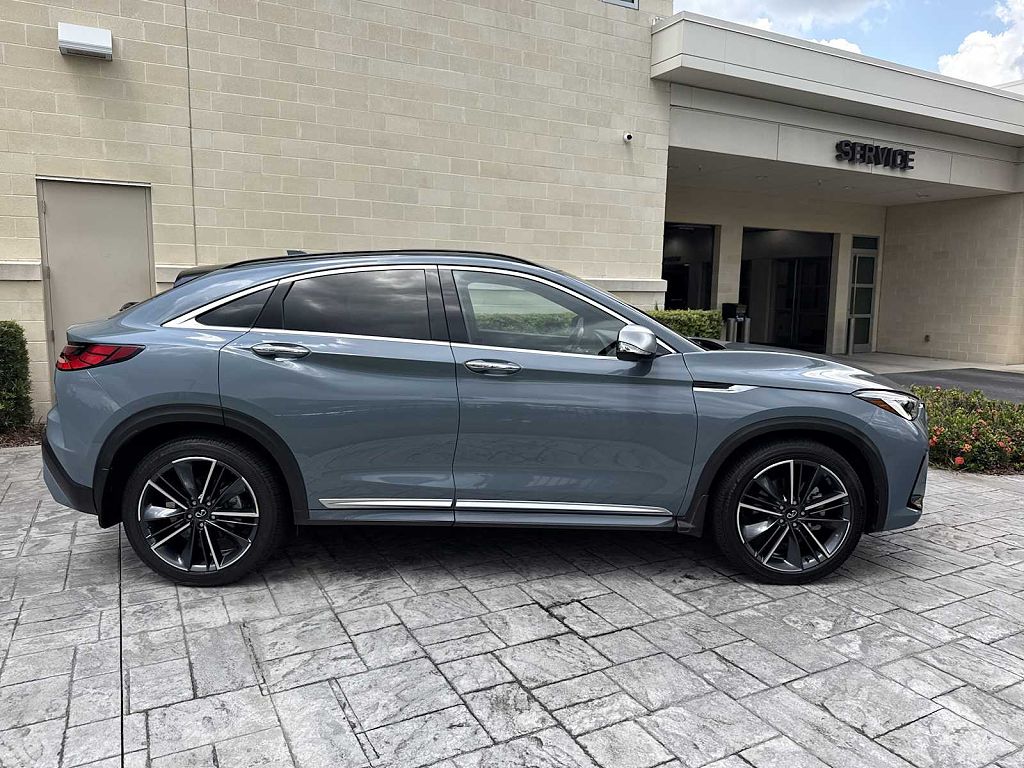 2025 Infiniti QX55 ESSENTIAL