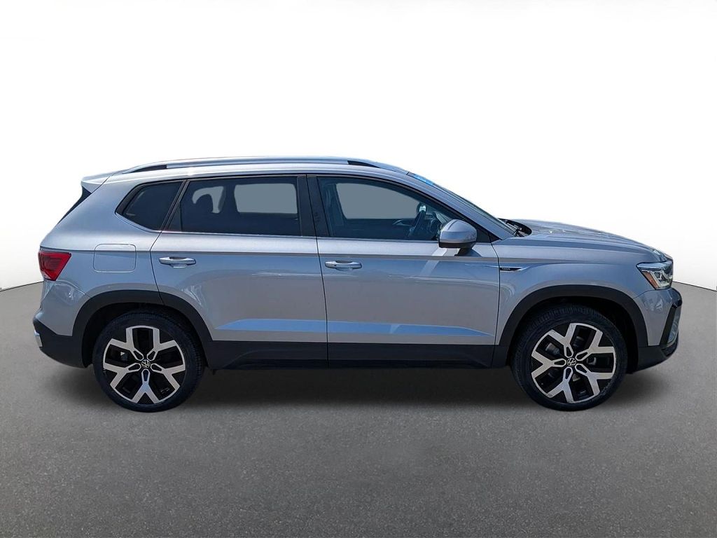 2023 Volkswagen Taos SEL
