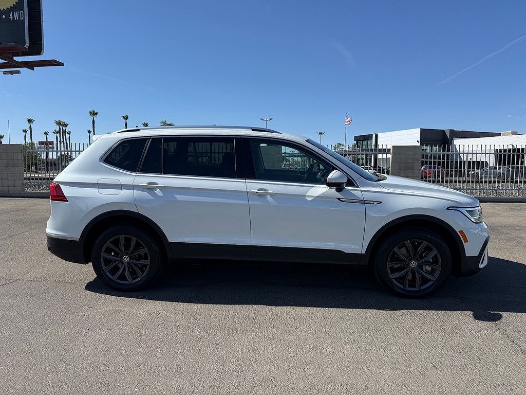 2023 Volkswagen Tiguan SE