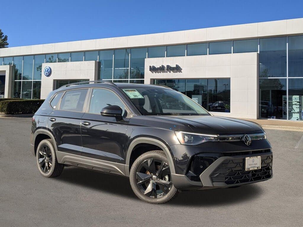 2026 Volkswagen Taos SE Black