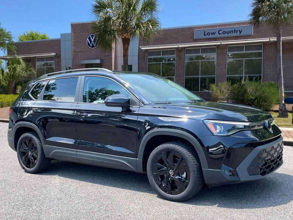 2026 Volkswagen Taos SE Black