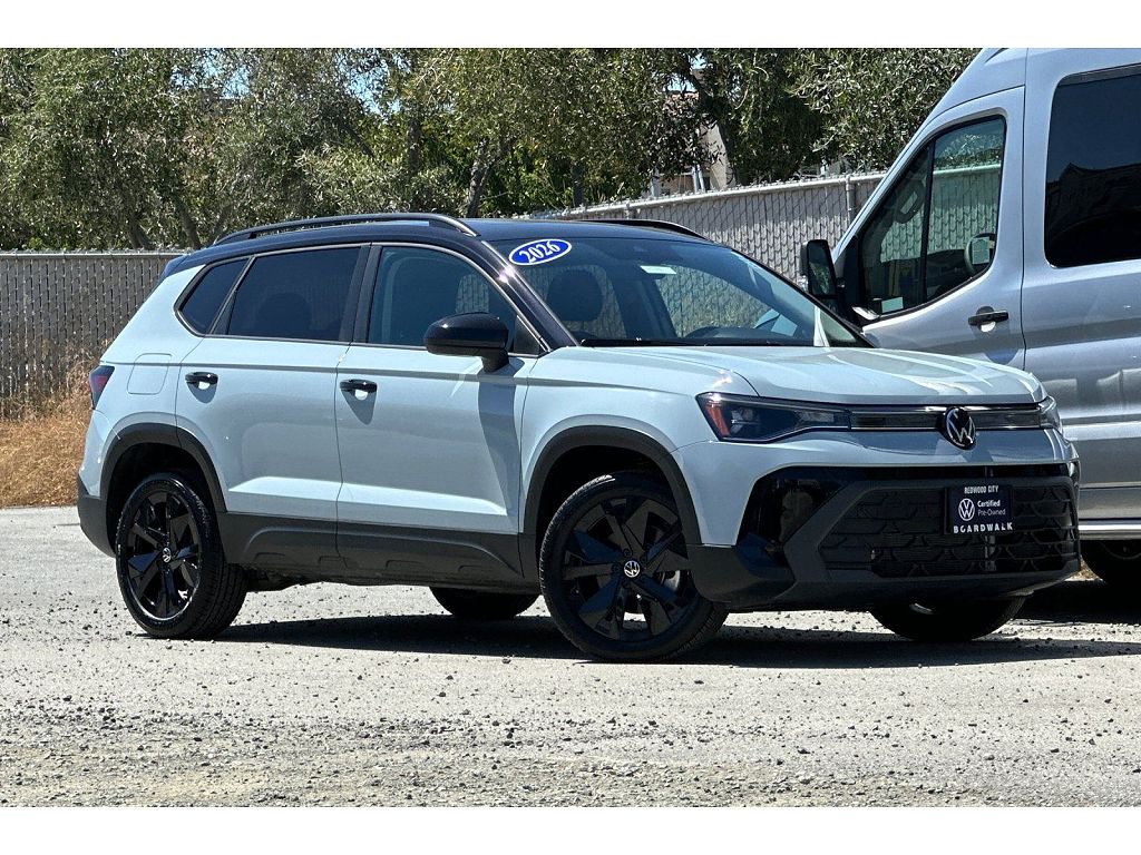 2026 Volkswagen Taos SE Black