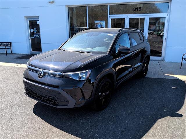 2026 Volkswagen Taos SE Black