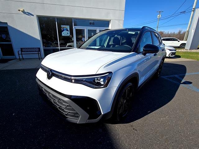 2026 Volkswagen Taos SE Black