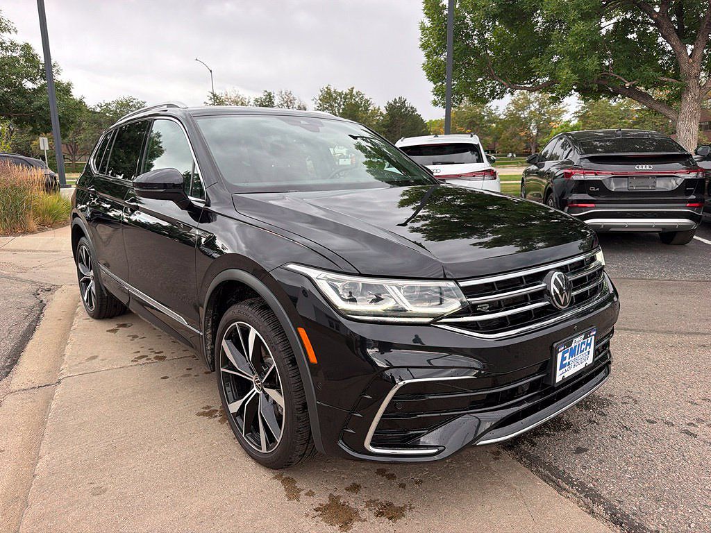 2023 Volkswagen Tiguan SEL R-Line