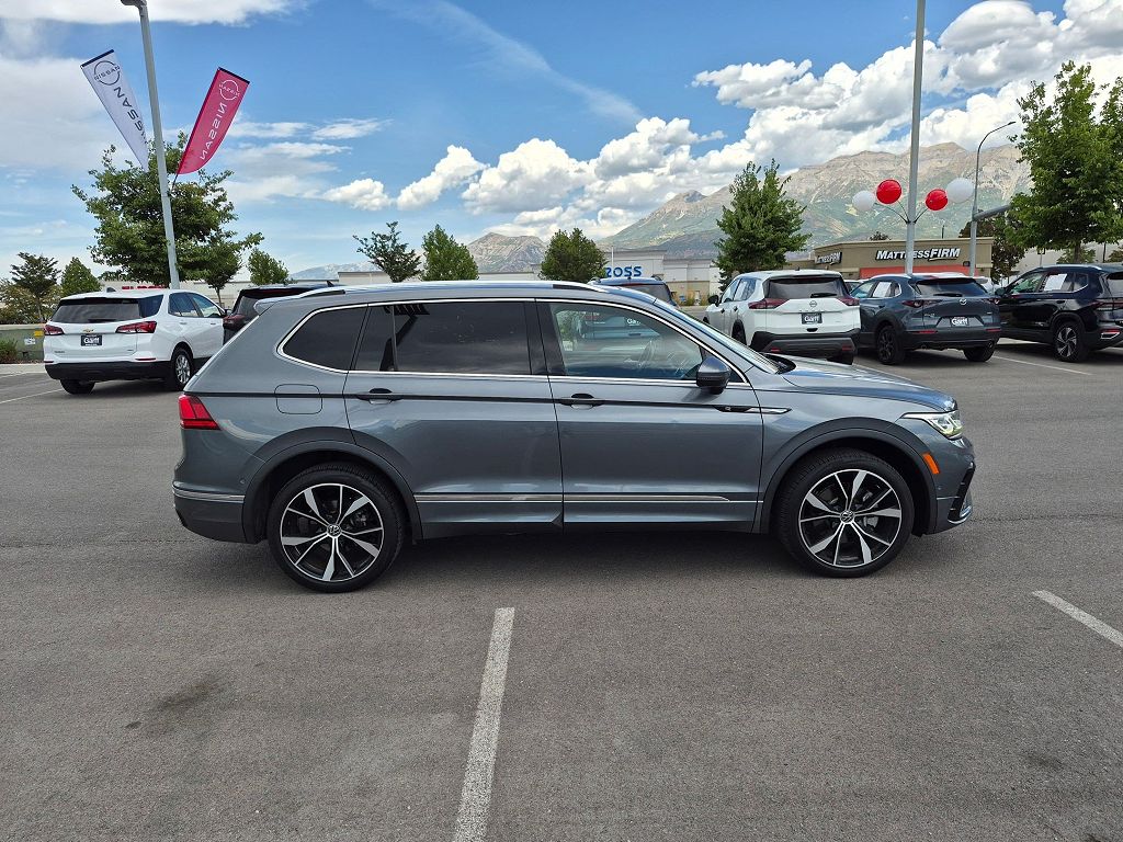 2022 Volkswagen Tiguan SEL R-Line
