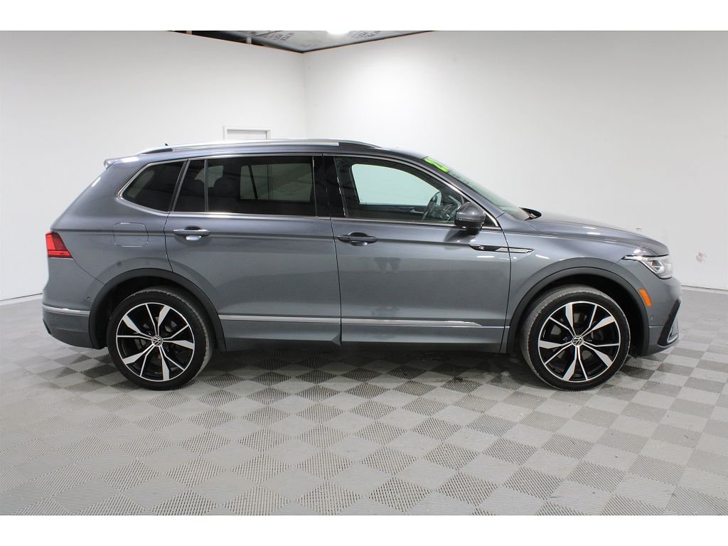 2022 Volkswagen Tiguan SEL R-Line