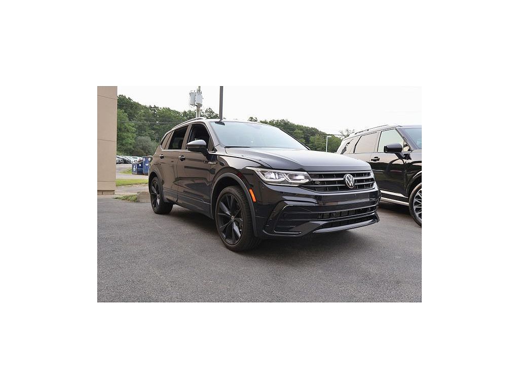 2024 Volkswagen Tiguan SEL R-Line