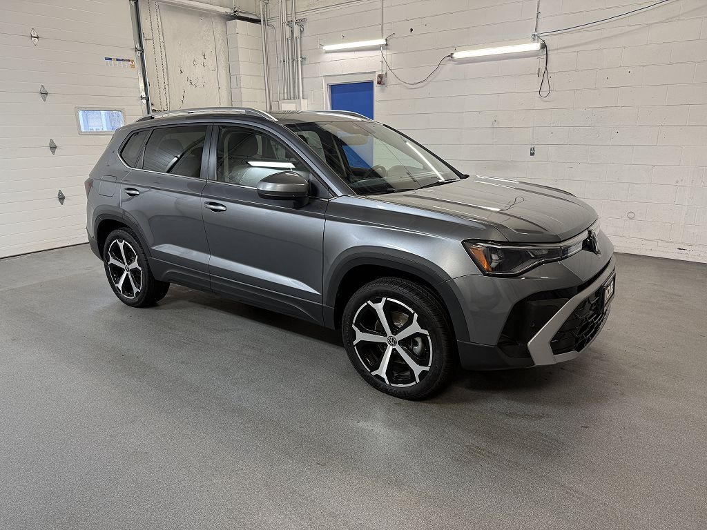 2025 Volkswagen Taos SEL