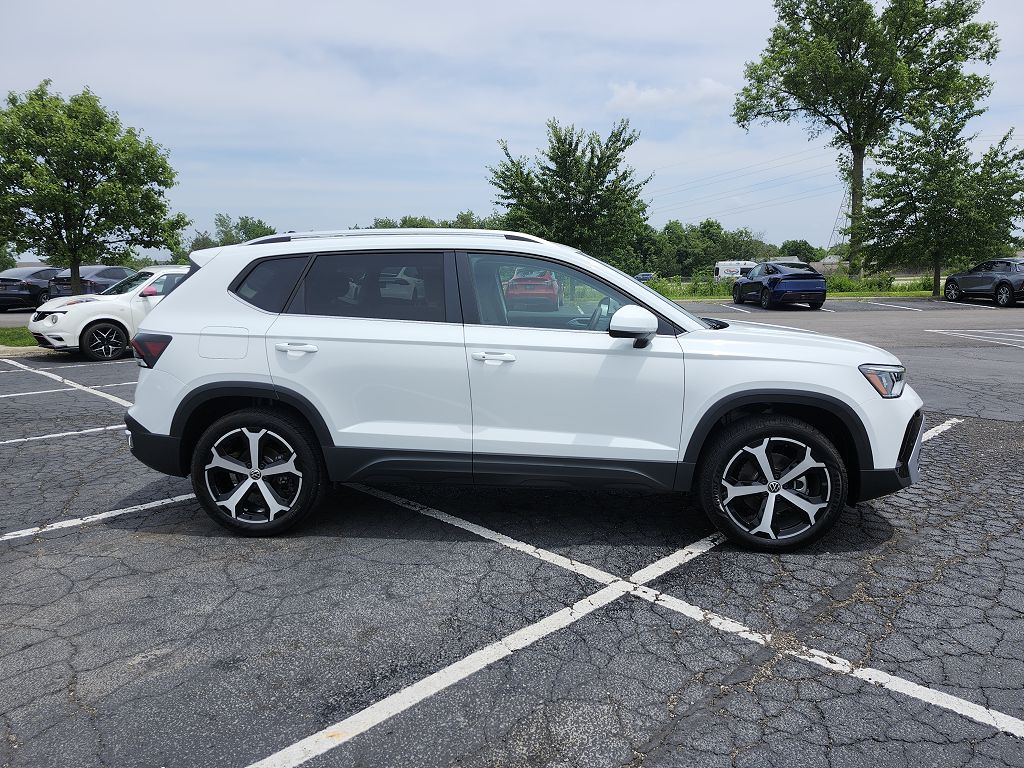 2026 Volkswagen Taos SEL